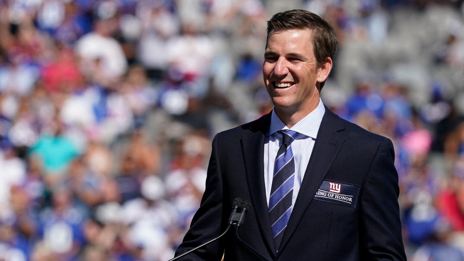 Eli Manning jumps on Saint Peter’s bandwagon with funny tweet