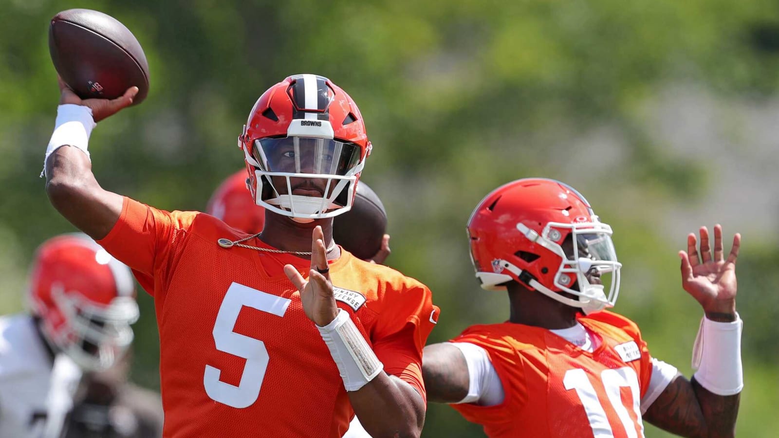 Report: Browns to field calls about multiple QBs