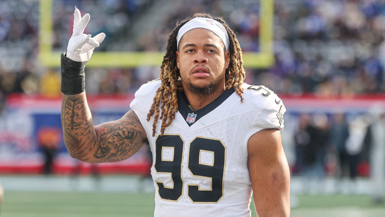 Saints Re-Signing EDGE Chase Young