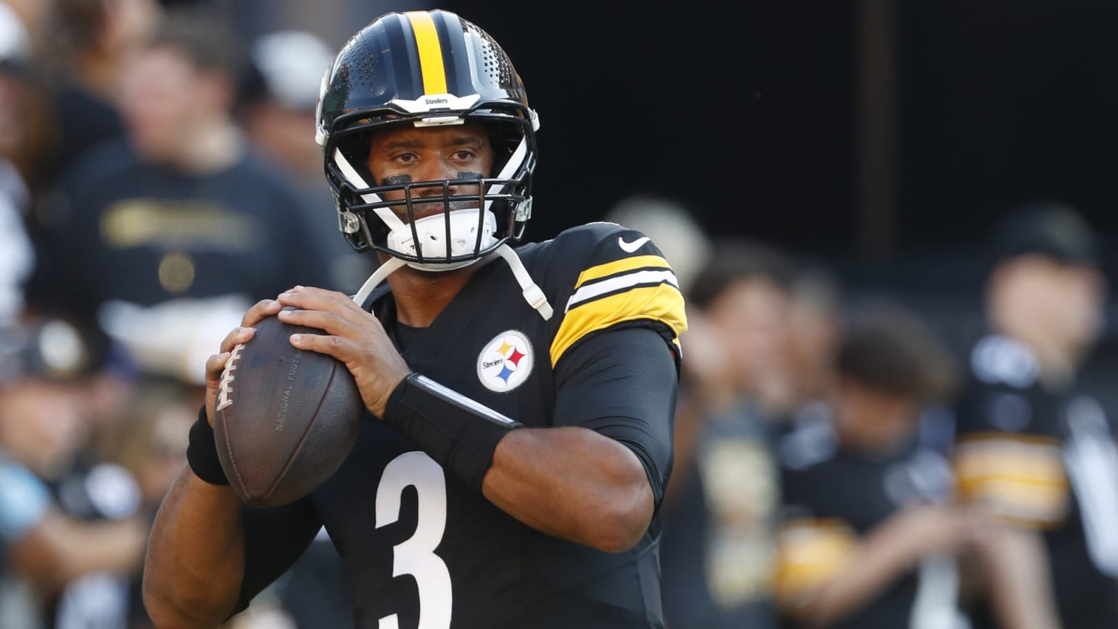 Reporter sheds light on Steelers’ QB competition