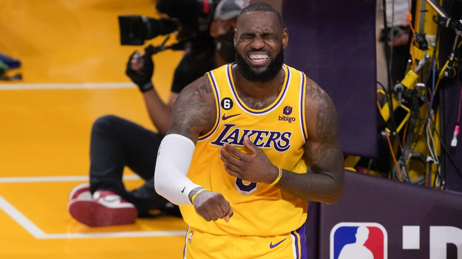 Charles barkley lebron discount