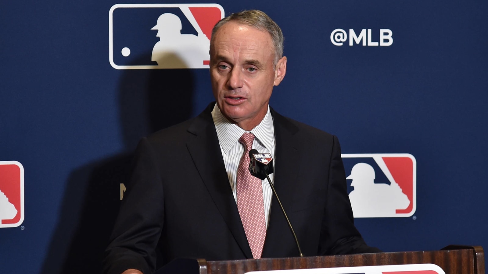 MLB wants contenders to quarantine during final week of season?