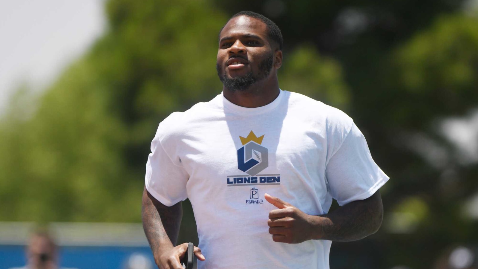 Watch: Micah Parsons has humbling reaction to Cowboys fan getting his signature tattooed