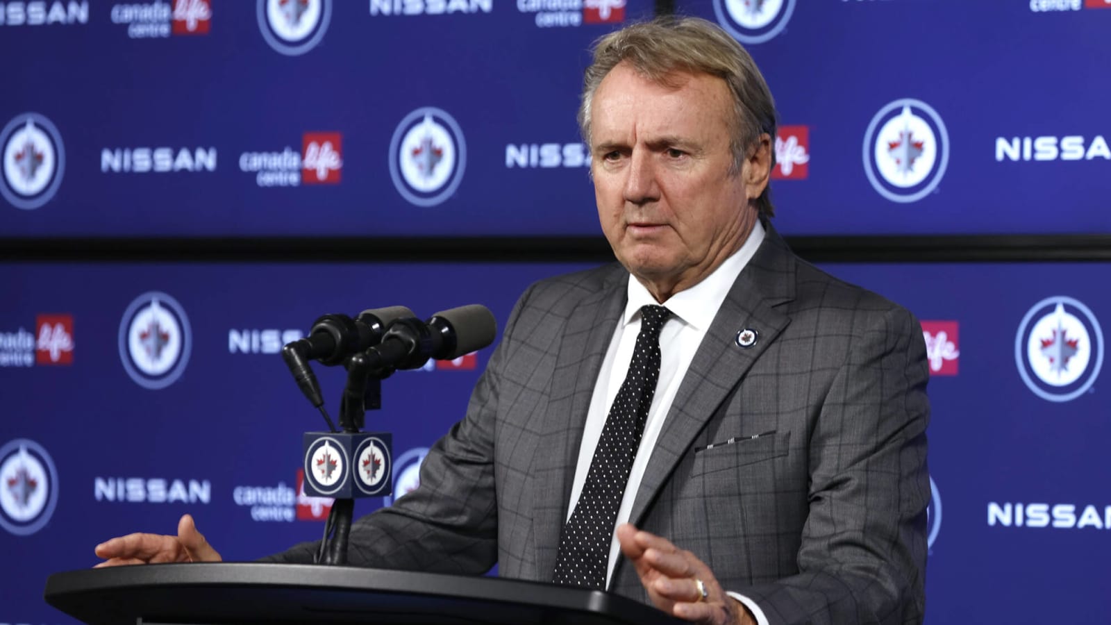 Jets’ Coach Rick Bowness Returns After Leave for Wife’s Health