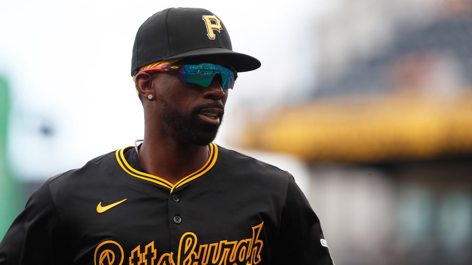Pirates place veteran star on 10-day injured list