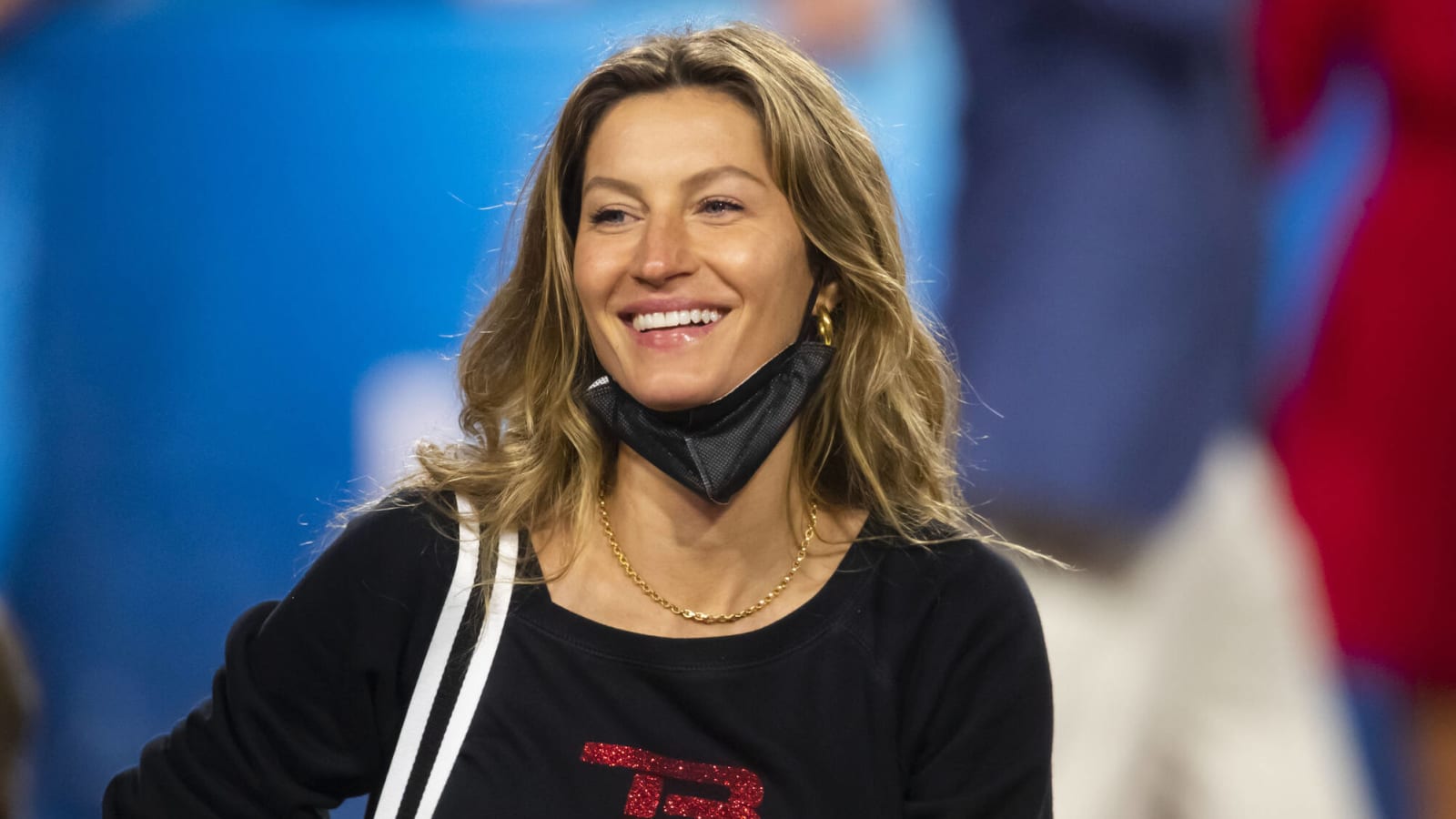 Report: Gisele Bundchen reacts to jokes at Tom Brady roast