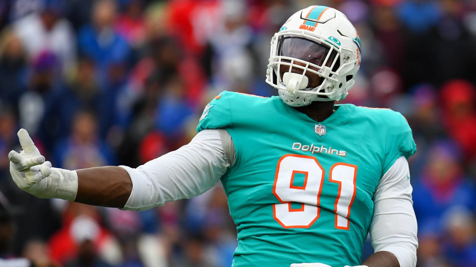 Dolphins re-sign DE Emmanuel Ogbah to four-year, $65M deal