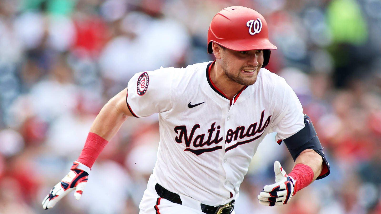 Nationals are open to trading star outfielder and closer
