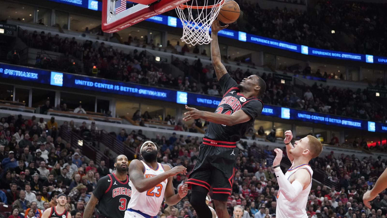 Bulls Outshine Knicks in a Thrilling Encounter