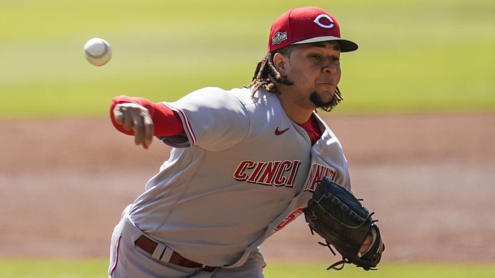 Report: Reds planning to hold on to Luis Castillo
