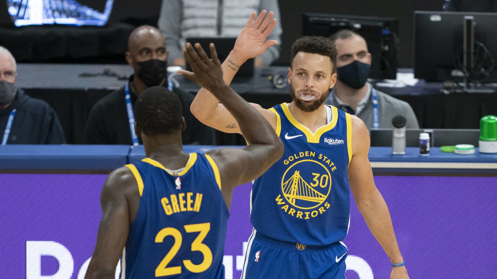Warriors' Stephen Curry, Draymond Green out vs. Suns
