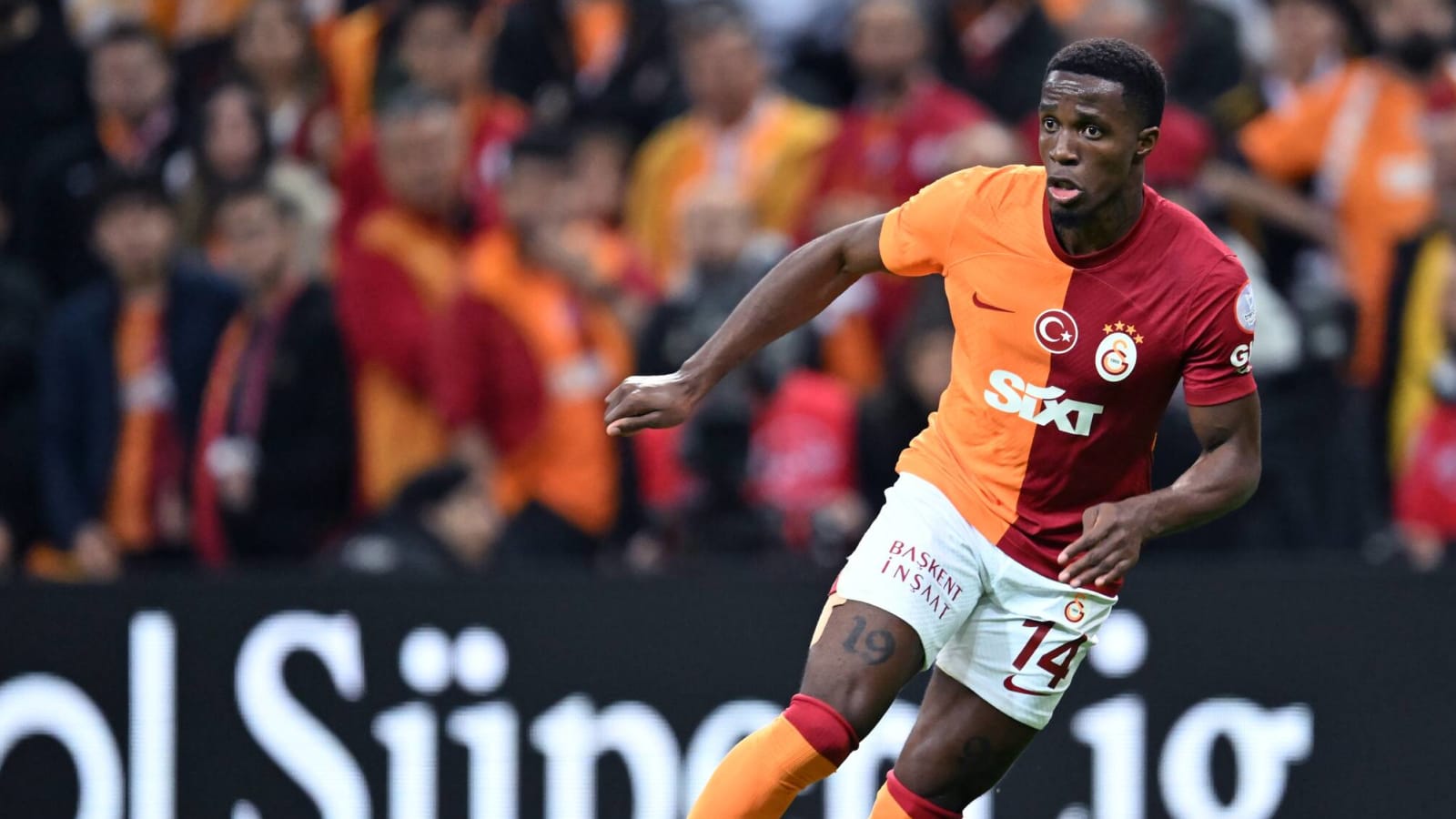 Aston Villa hoping to convince 31-year-old winger to sign before end of window