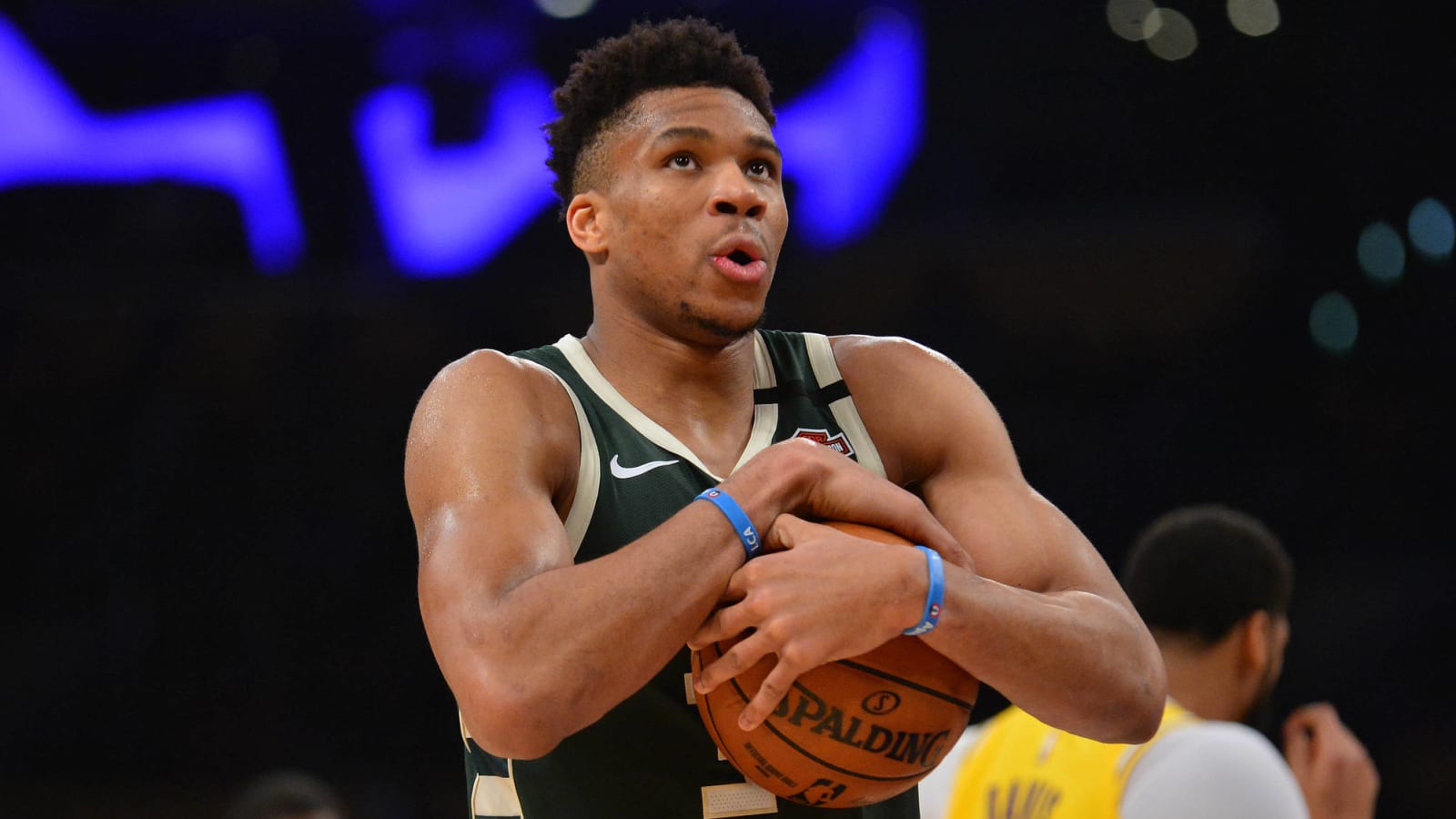 Giannis Antetokounmpo: 'I lied' about not having access to basketball hoop in quarantine