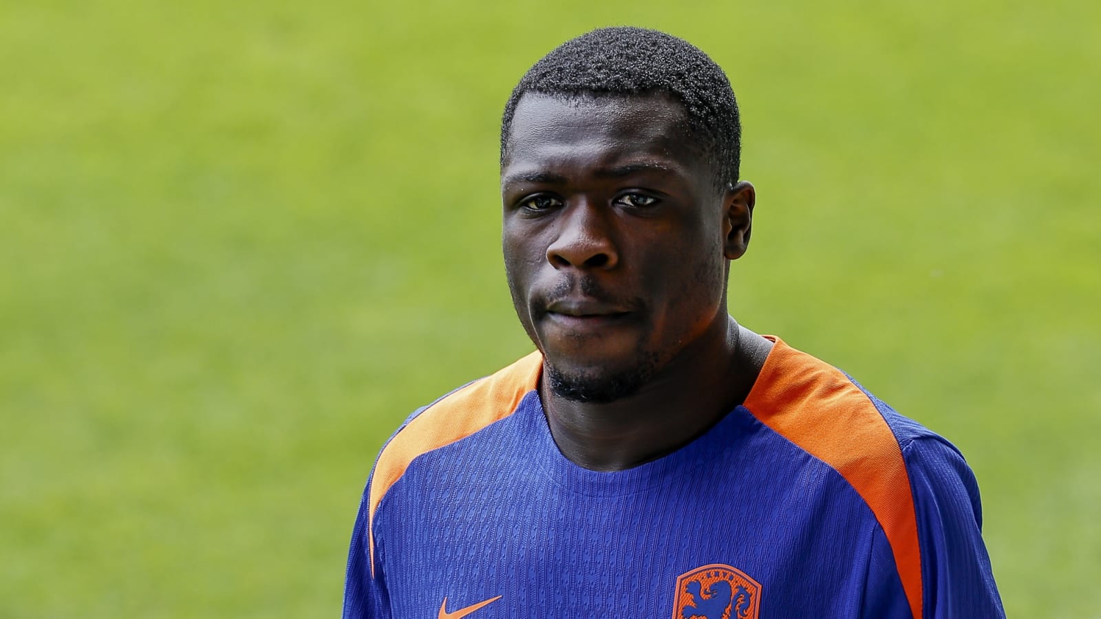 Arsenal and Man Utd set to battle it out for a Dutch striker