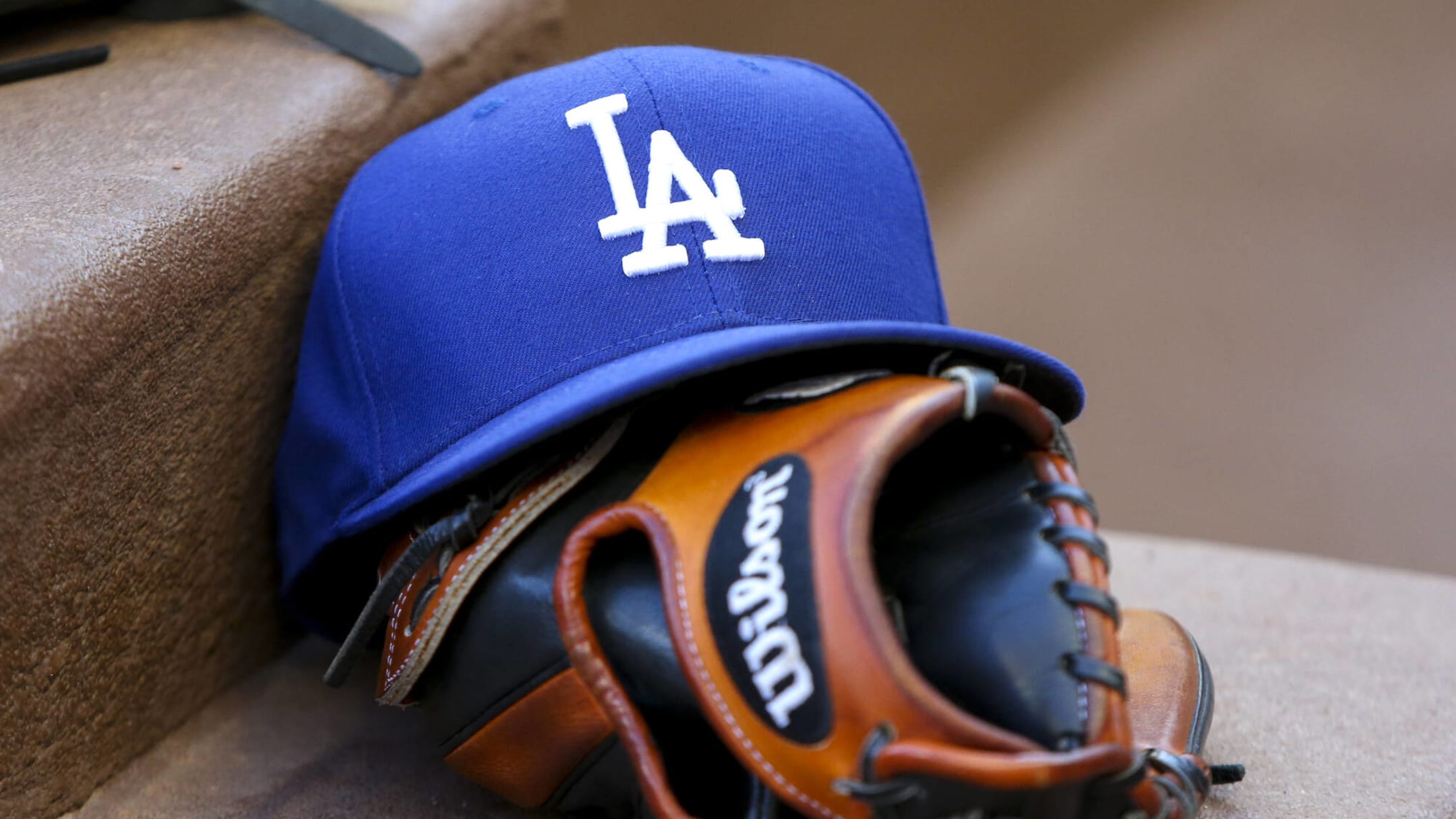 Los Angeles Dodgers Kirk Gibson bobblehead 2022 Legends of Dodger