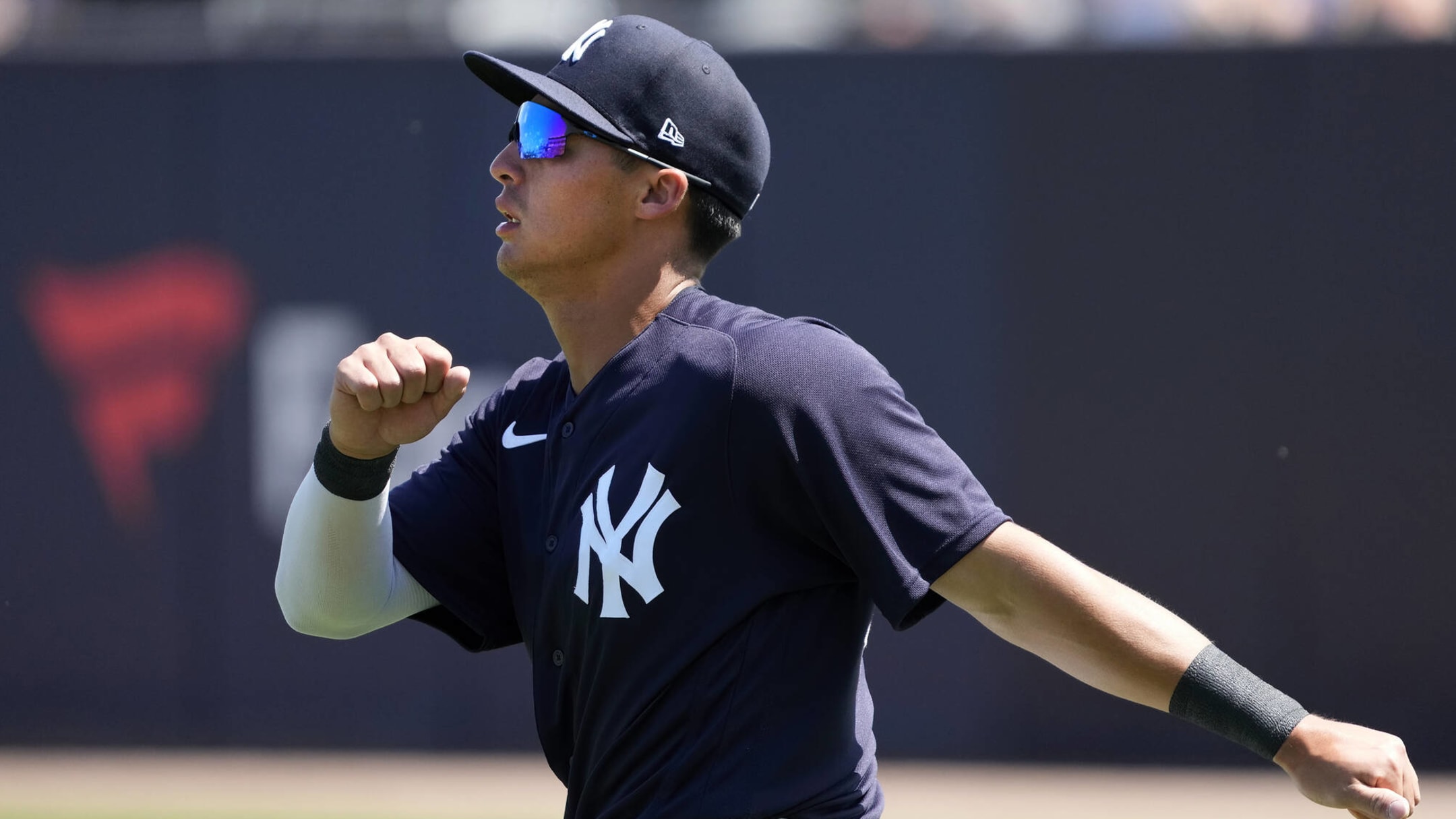 Derek Jeter congratulates Yankees' Anthony Volpe on call-up ahead