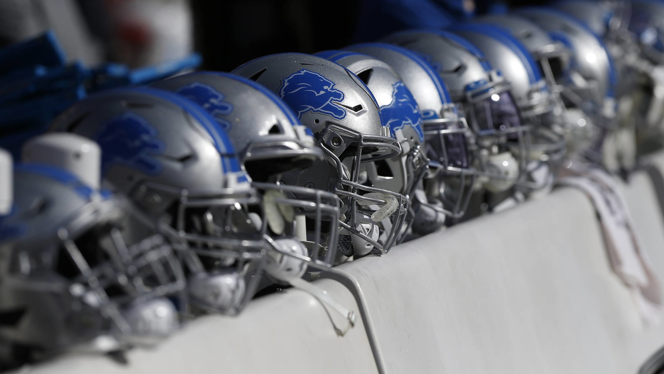 Detroit Lions unveil redesigned locker room for social distancing