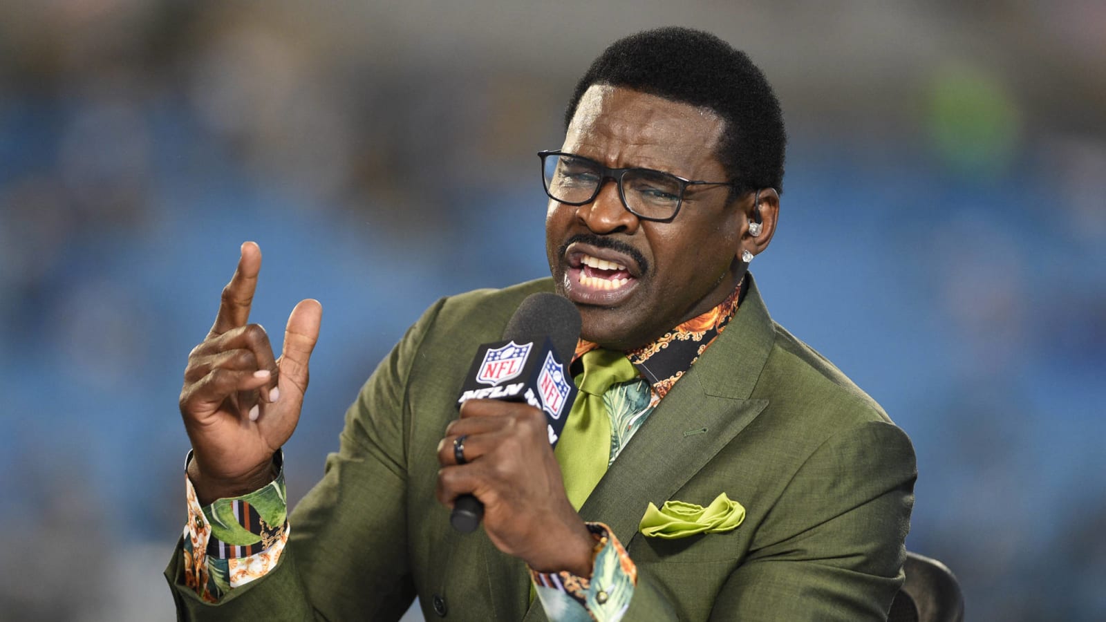 Michael Irvin shares tweet about Tom Brady at Hall of Fame