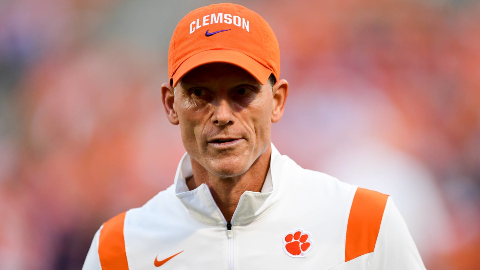 Former Sooners players endorse Clemson DC Venables for new HC