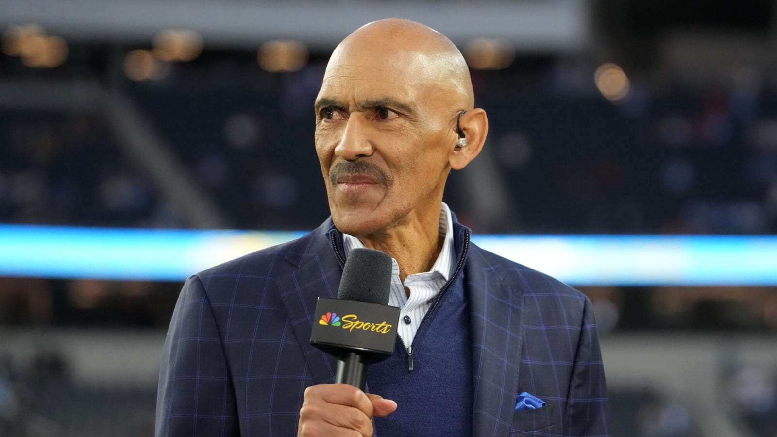 Former Bucs Coach Tony Dungy Pondering Bold Career Change