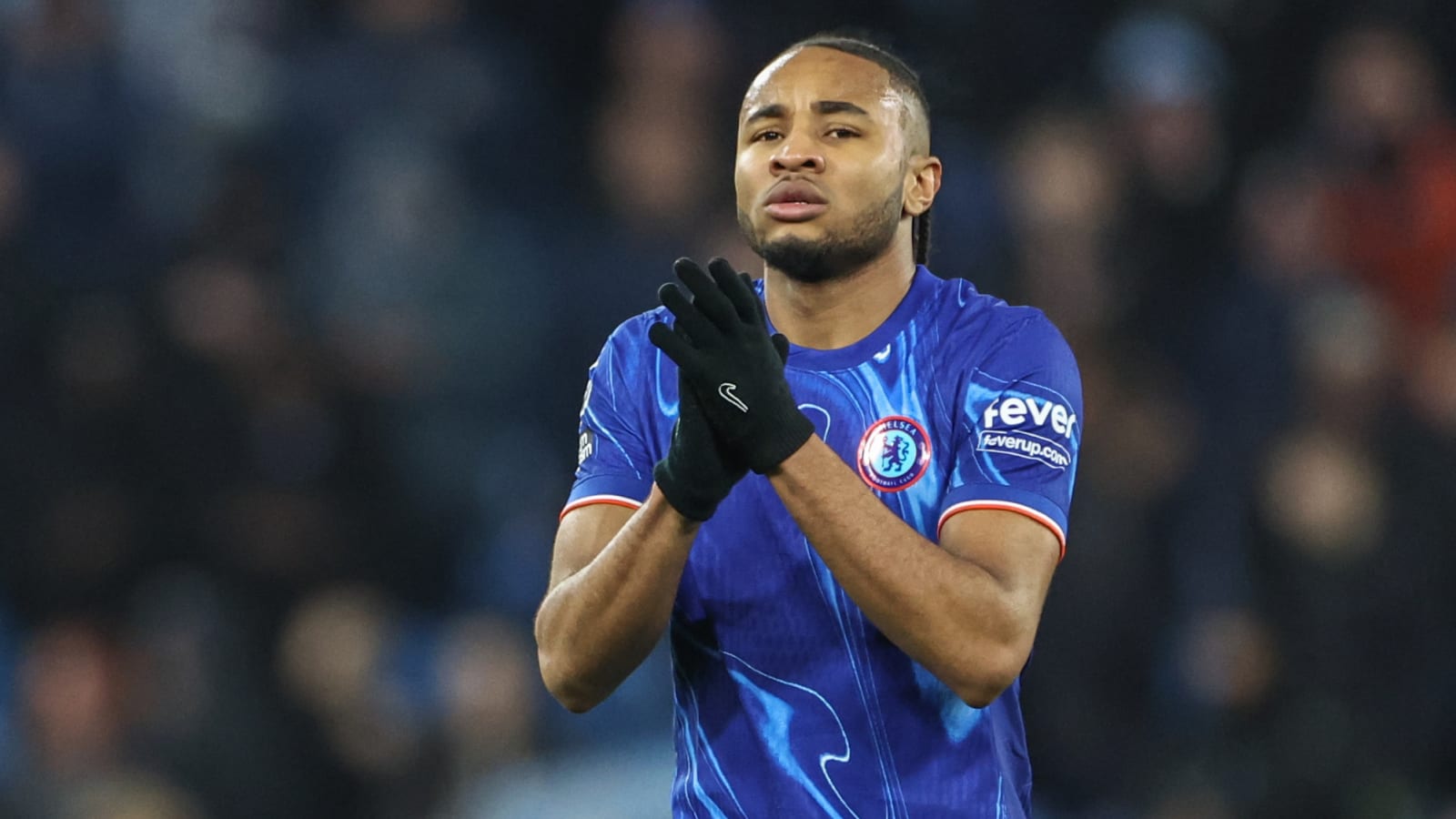 Chelsea attacker shockingly takes 20 less touches than Robert Sanchez vs Brighton