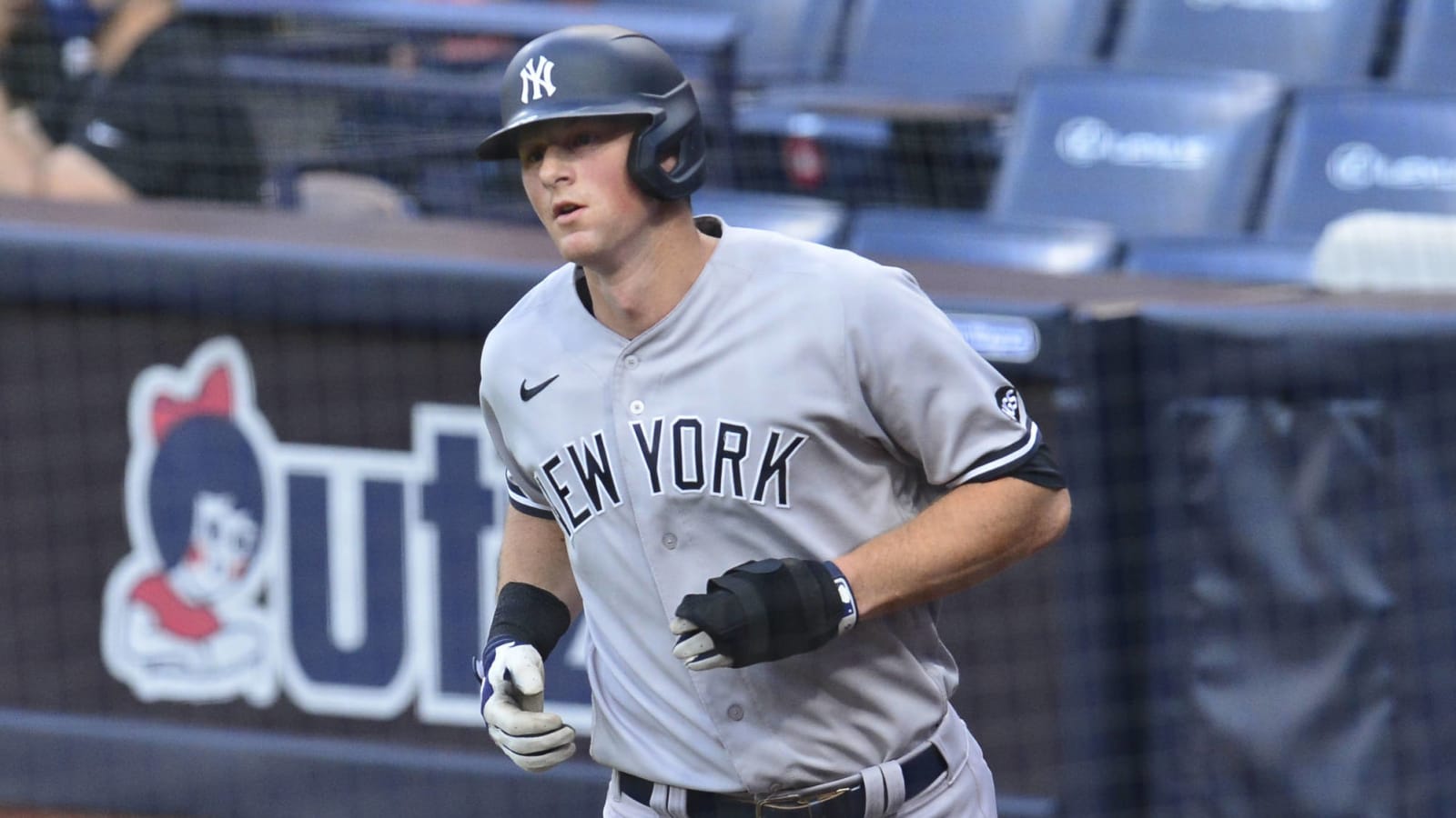 D.J. LeMahieu rejects Yankees' qualifying offer