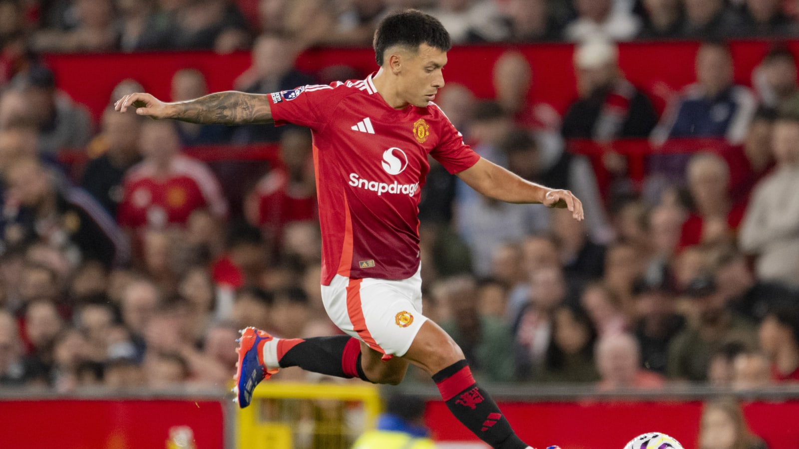 Lisandro Martinez reveals former Champions League winner idol
