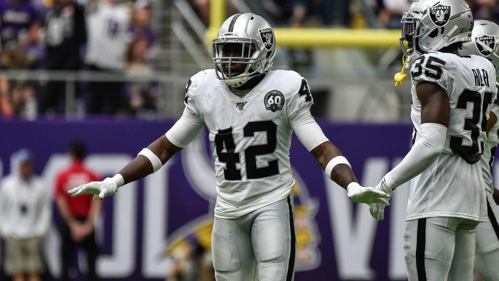 Report: Browns sign former Raiders first-round pick Karl Joseph