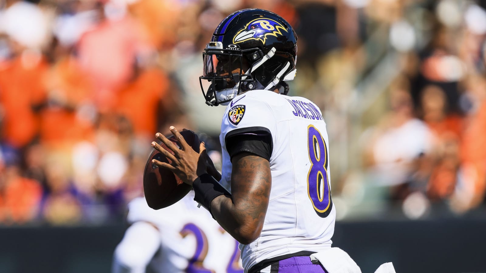 Watch: Ravens QB Lamar Jackson completes unbelievable TD
