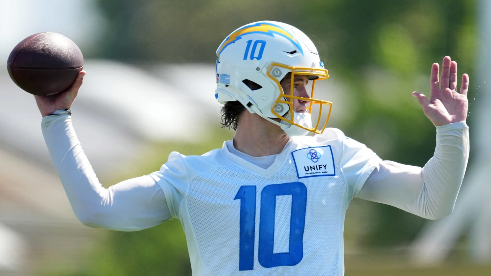 Chargers HC raves about QB Justin Herbert's camp performance under new OC