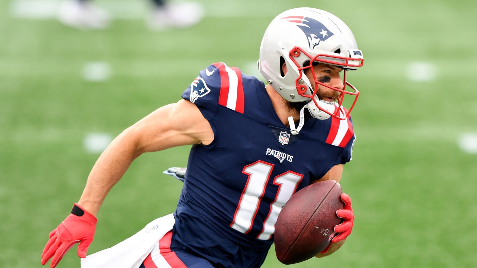 NFL world reacts to Julian Edelman announcing his retirement