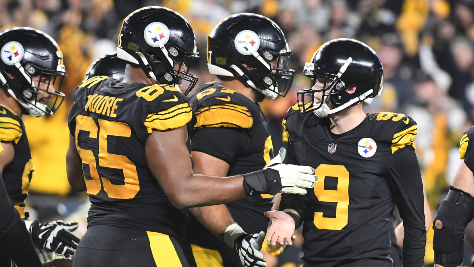 Steelers survive 'MNF' late-game scare, defeat Bears 29-27