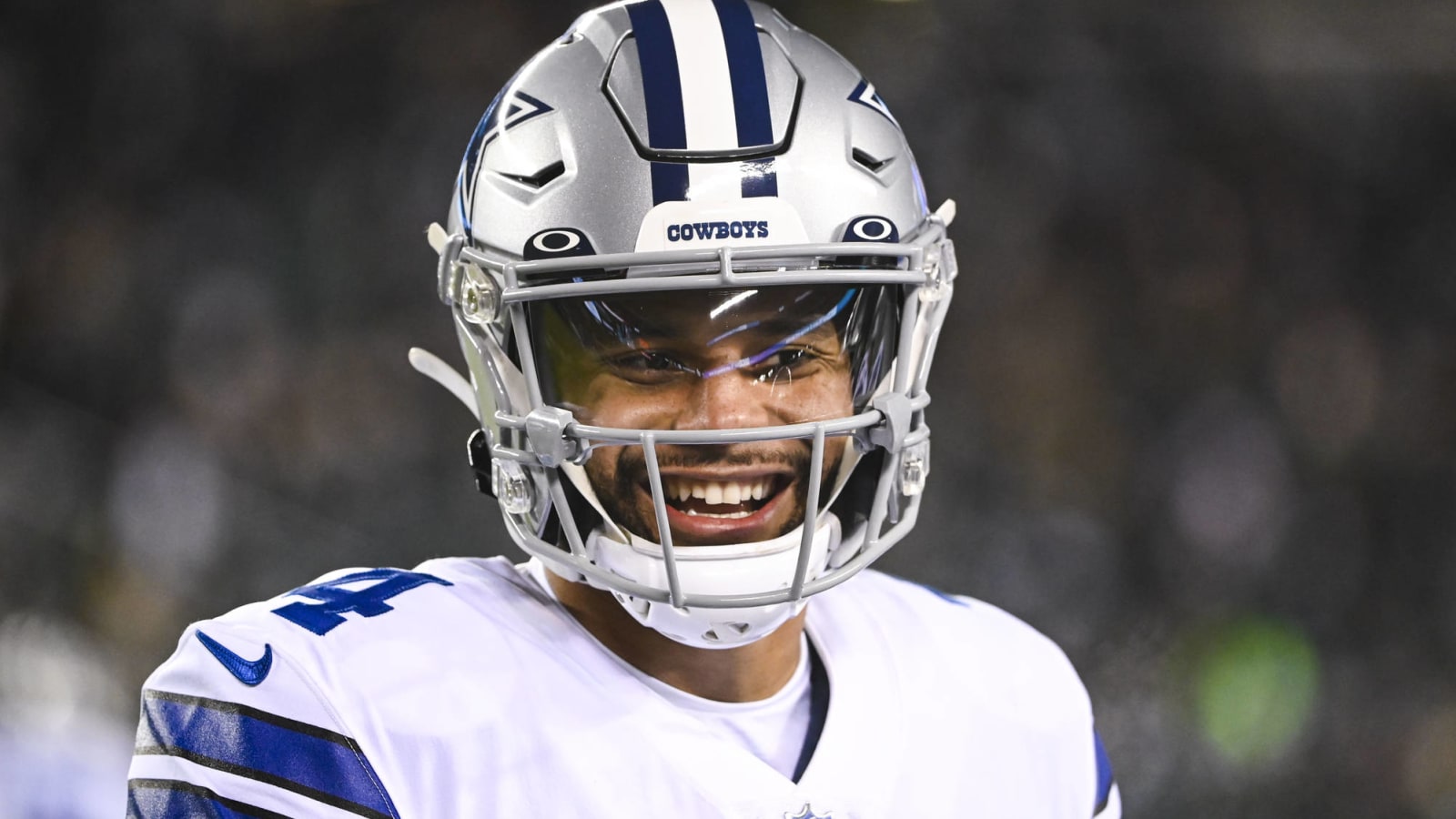 Stephen Jones disagrees with Dak Prescott on Cowboys fan behavior