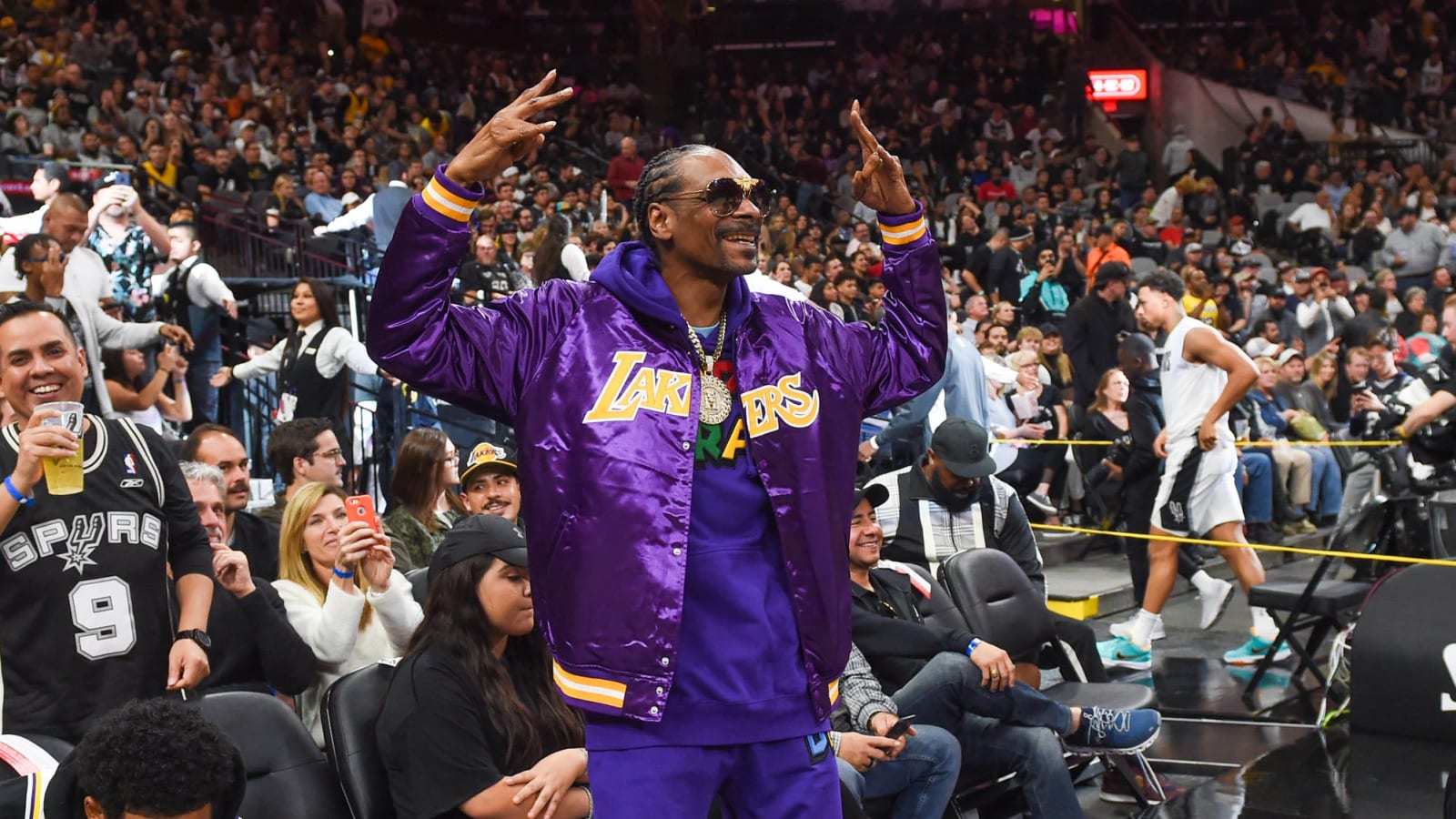 Snoop Dogg thinks sports leagues should relax their marijuana policies