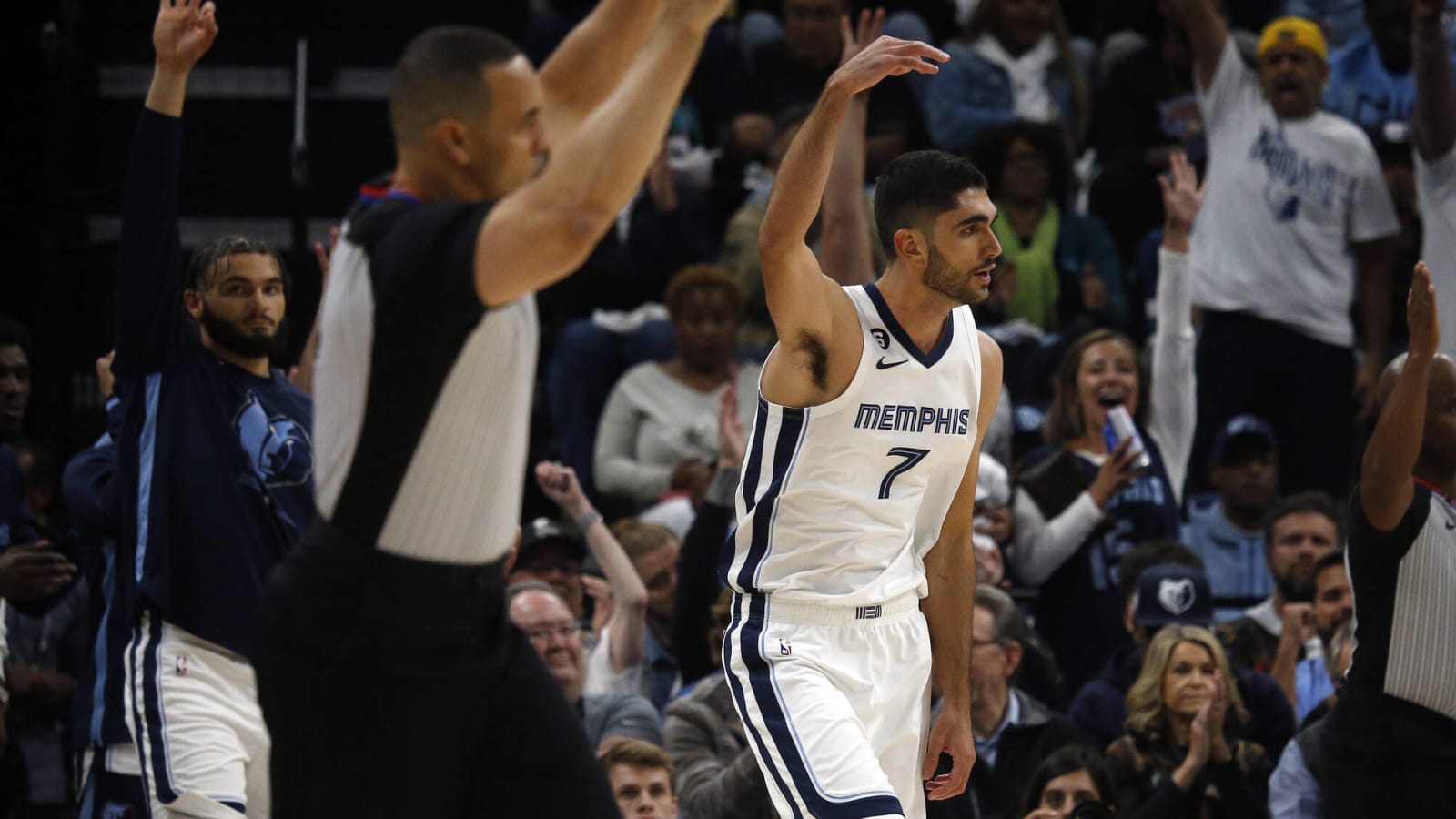 Grizzlies PF Santi Aldama turns heads in first career NBA start