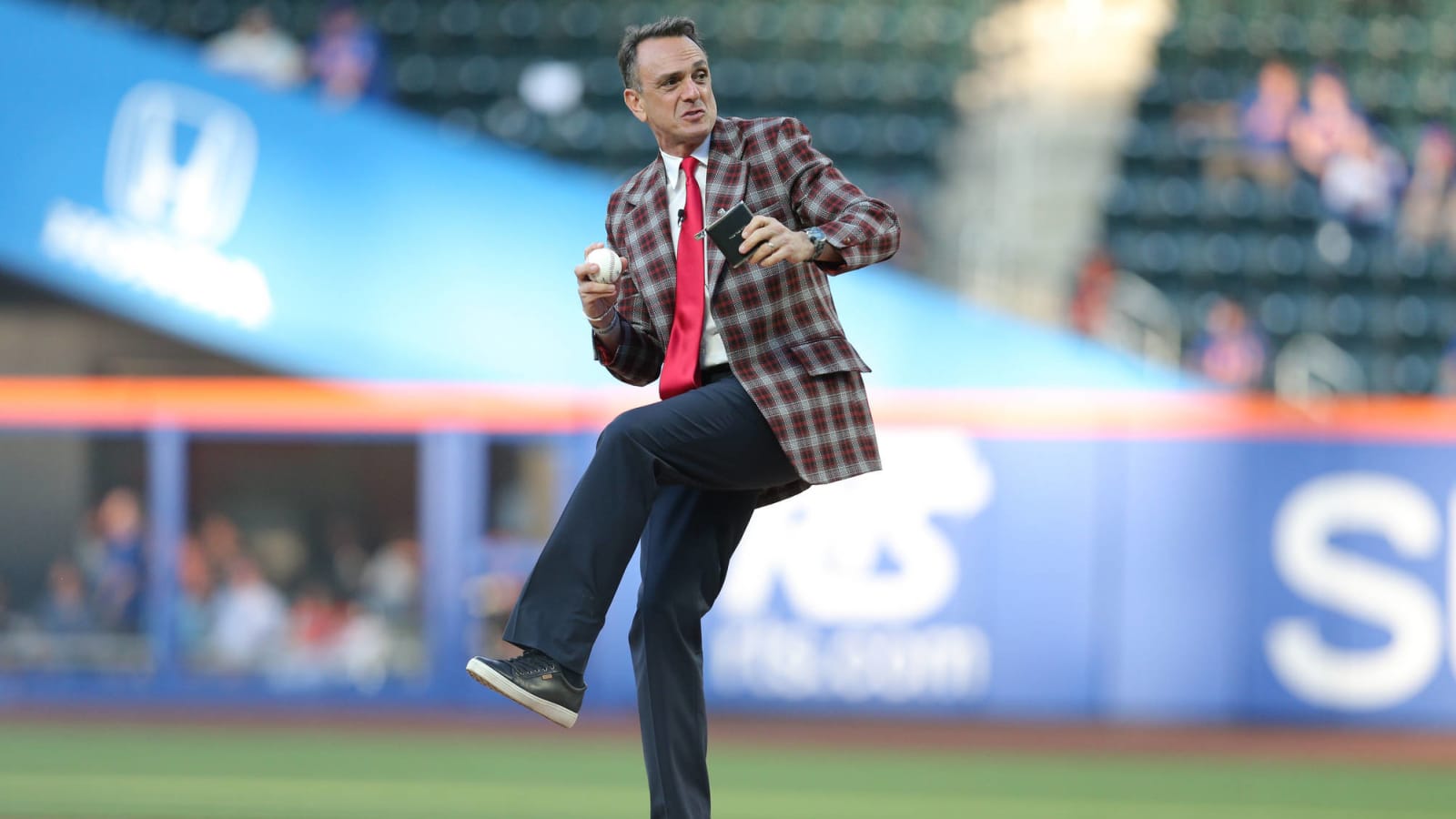 Hank Azaria launching 10-episode 'Brockmire' podcast with former ESPNers