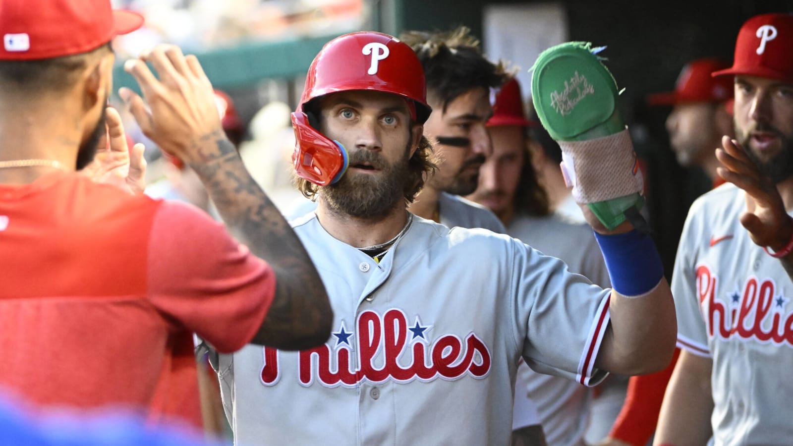 Watch: Harper, Phillies root on Little Leaguers at World Series