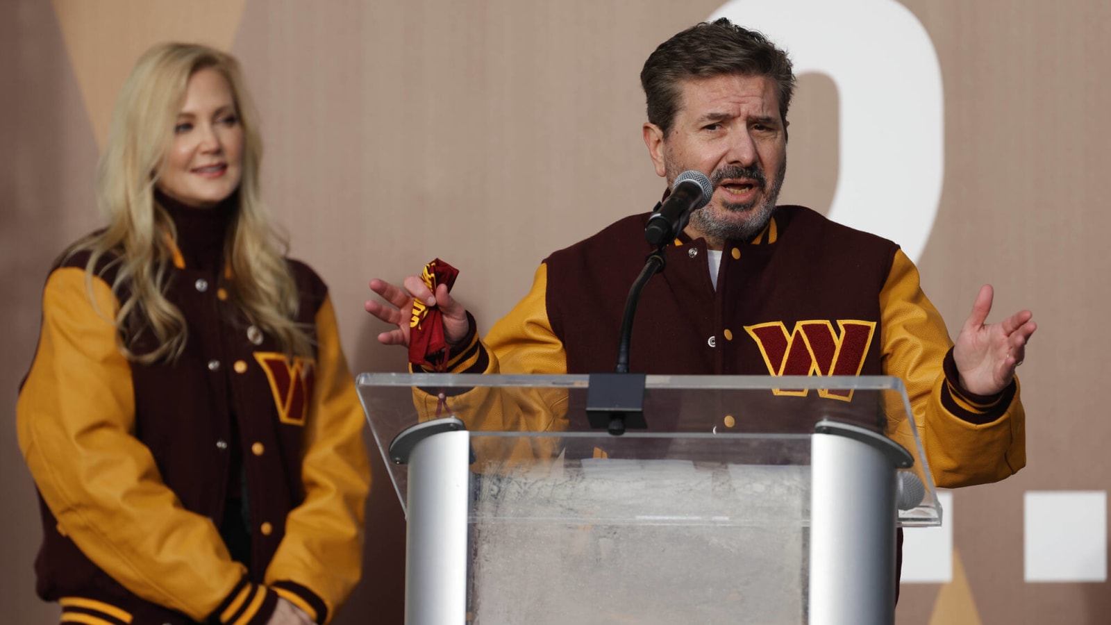 Dan Snyder indemnification issue poses threat to Commanders sale