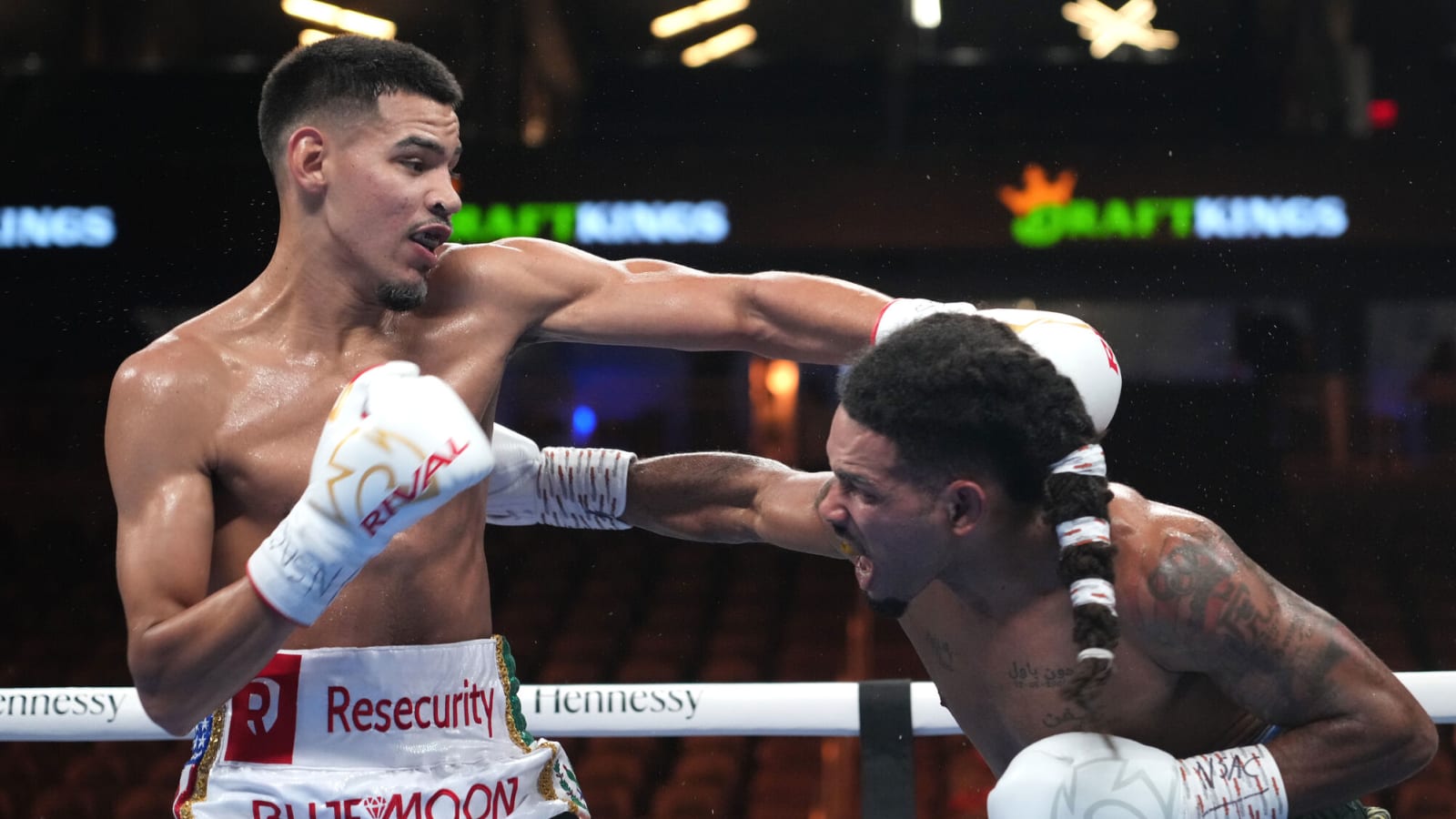 Diego Pacheco Beats Steven Nelson; Is Canelo Next?