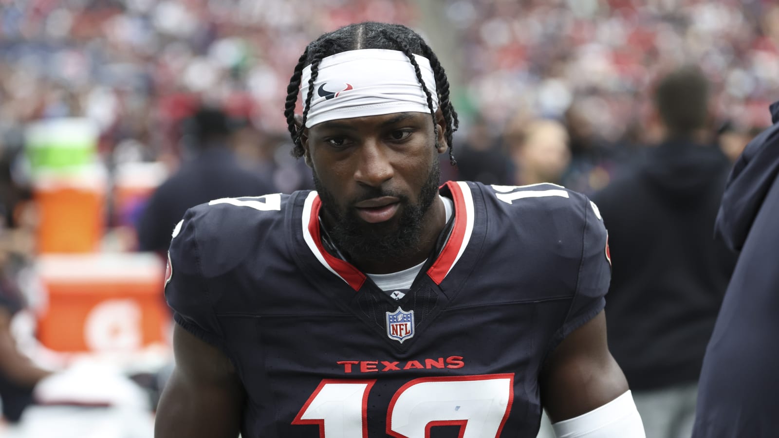 Texans special teams player has bizarre meltdown on opening kickoff
