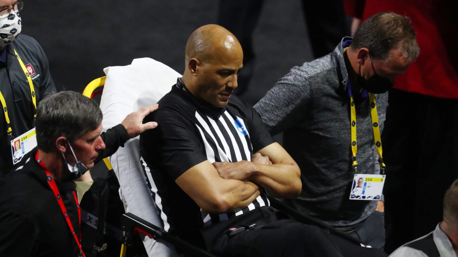 Ref who collapsed during USC-Gonzaga game had blood clot