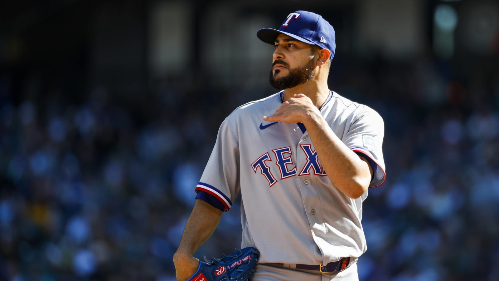  Martin Perez Goes From Follower to New-School Leader