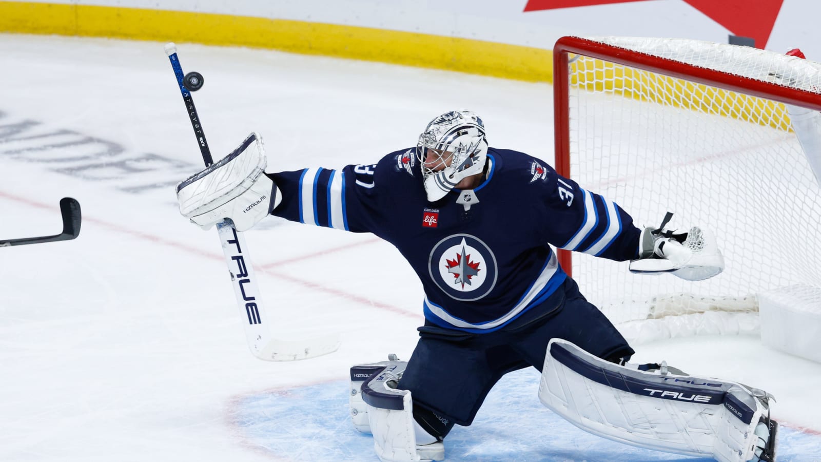 Jets Host a Hellebuyck Vezina/Jennings Celebration Night (2025: Game 4)