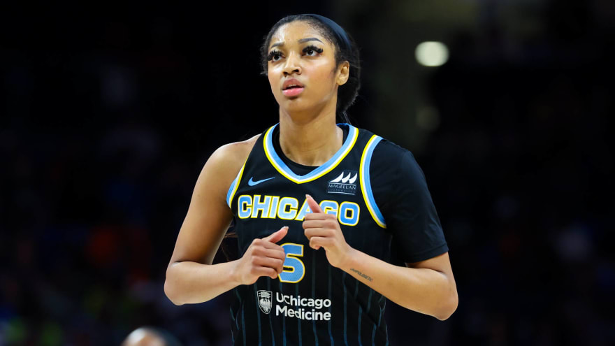 NBA Fans Are Mesmerised With Chicago Sky&#39;s Big 3