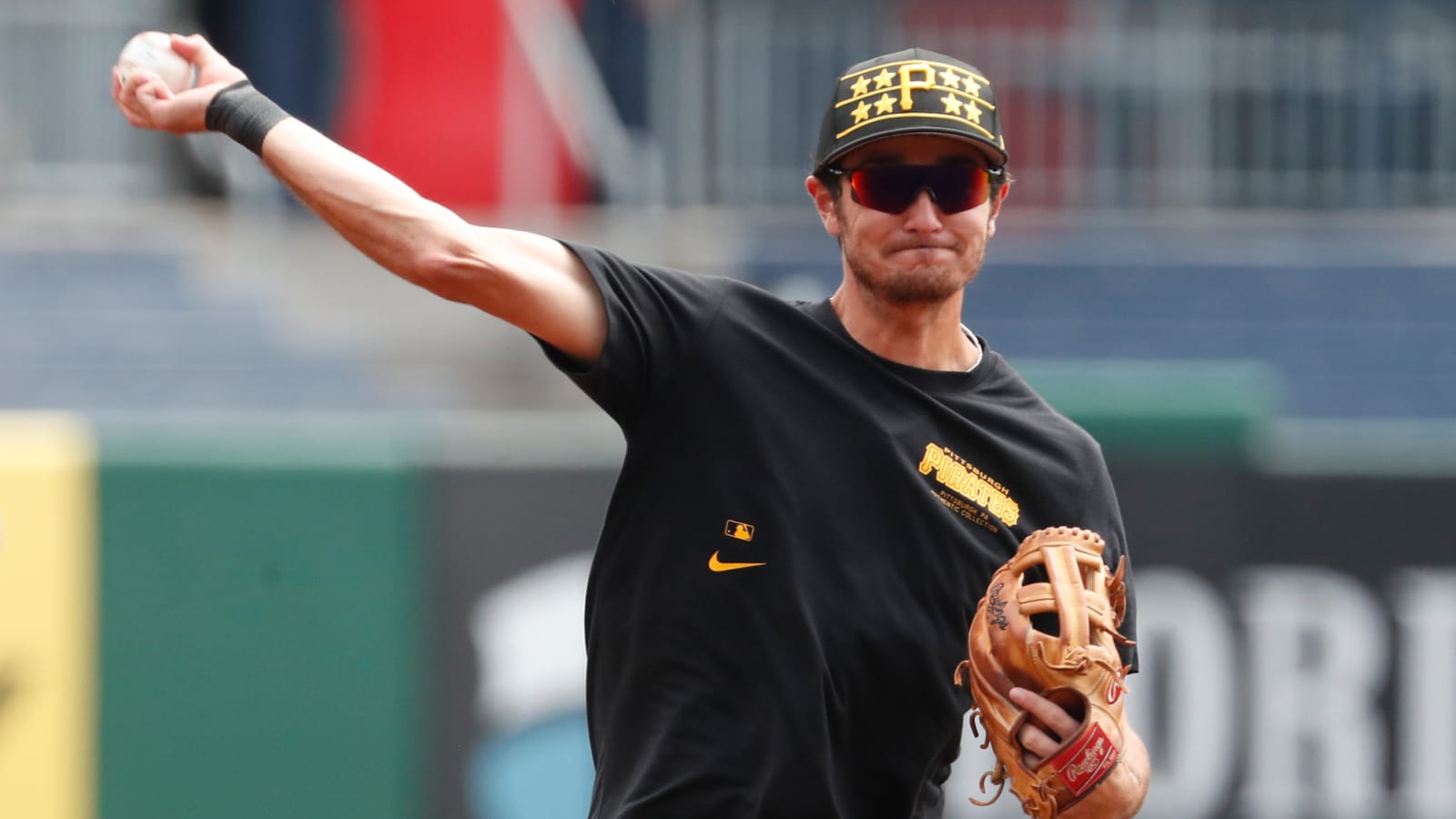 Pirates Reinstate Isiah-Kiner Falefa, Option Alika Williams