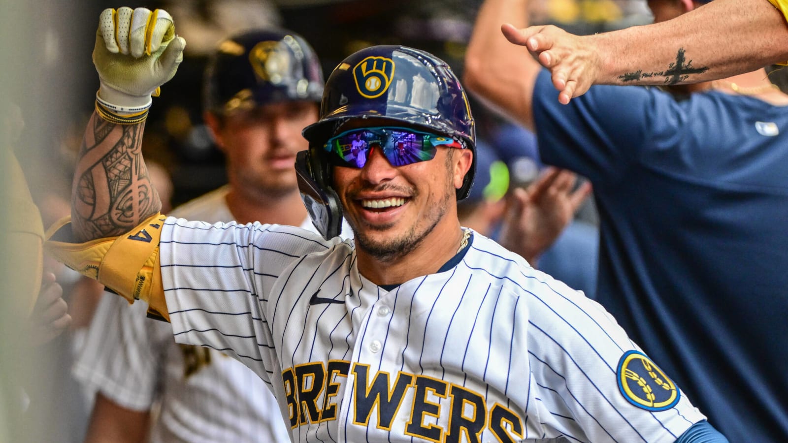 Brewers Trade Kolten Wong To Mariners For Jesse Winker - MLB Trade