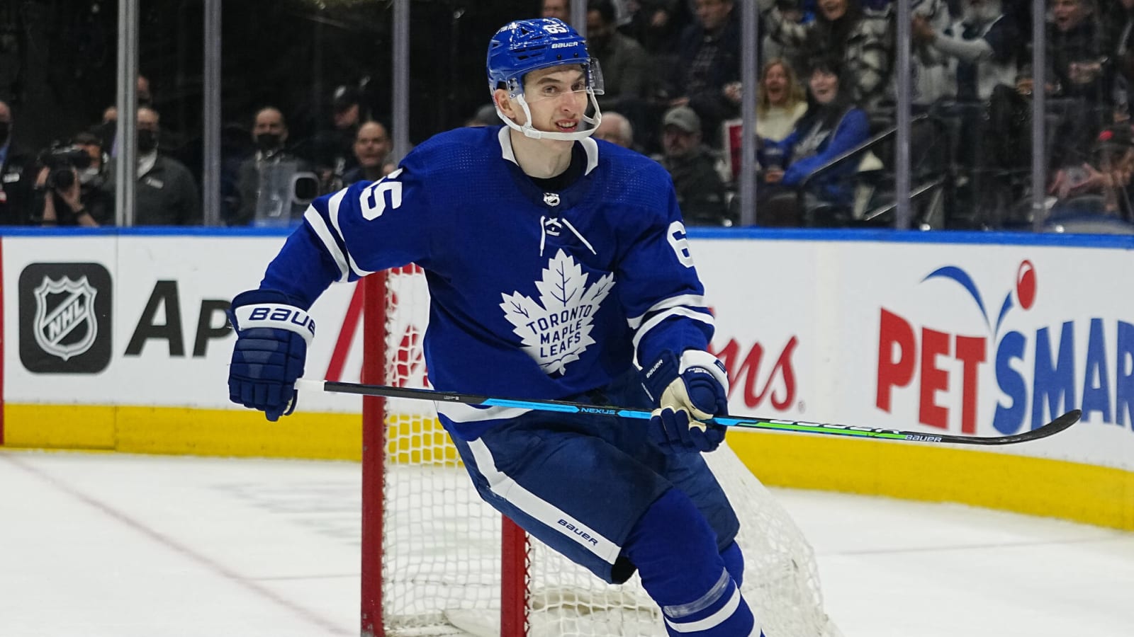 Report: Maple Leafs willing to trade Ilya Mikheyev’s UFA rights