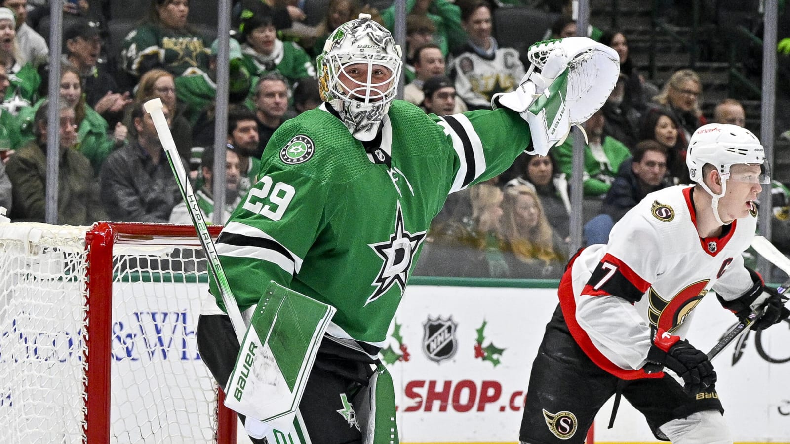 Stars’ Jake Oettinger leaves game vs. Senators with lower-body injury, will not return