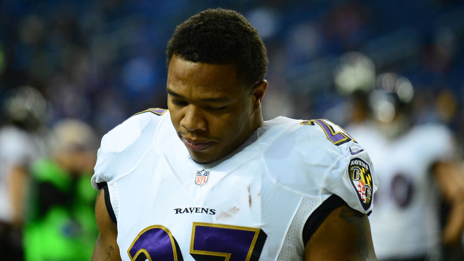 Ravens face criticism for honoring controversial former player