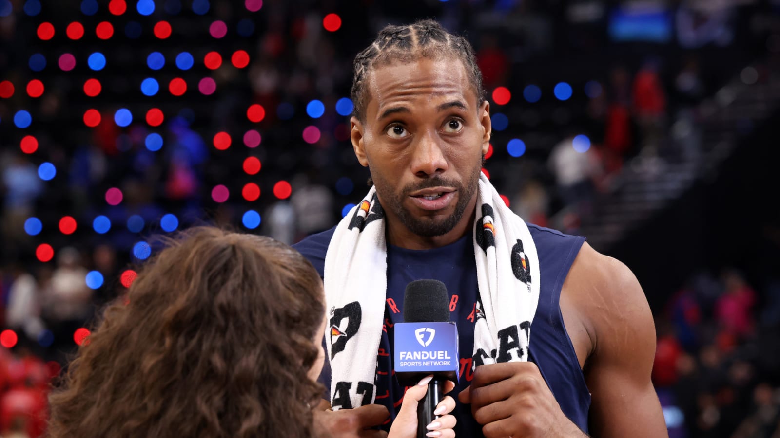 Kawhi Leonard looks like his prime self in win over Lakers